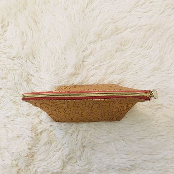 💄Gold Zippered Cosmetic & Makeup Pouch 💄 - Picture 8 of 9